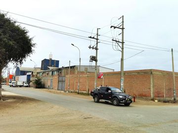 TERRENO DE 1,400 M2. EN LURIN