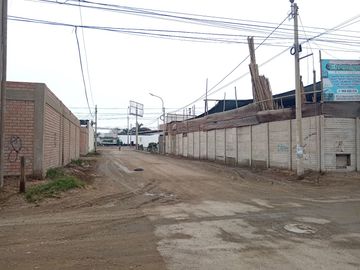 TERRENO DE 1,400 M2. EN LURIN