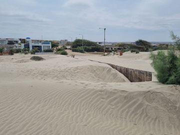 VENTA TERRENO DE PLAYA FRENTE AL MAR EN VICHAYITO