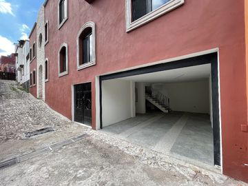 Casa en el centro de San Miguel de Allende con cochera