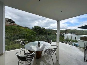VENDO FINCA EN EL LAGO CALIMA