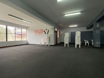 SE VENDE LOCAL O TERRENO