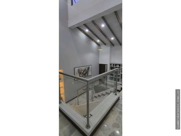 VENDO CASA EN EL SECTOR EXCLUSIVO CHIPICHAPE