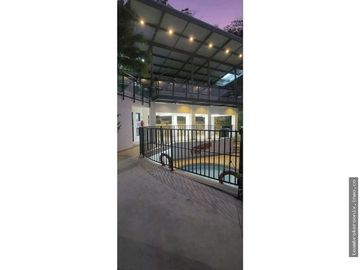 VENDO CASA EN EL SECTOR EXCLUSIVO CHIPICHAPE