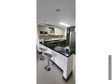VENDO APARTAMENTO EN LOS CRISTALES