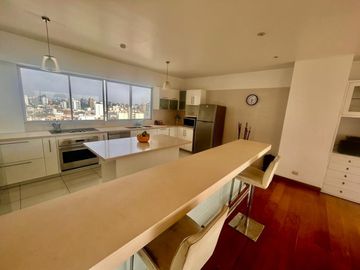 VENTA EXCLUSIVO Y AMPLIO PENTHOUSE