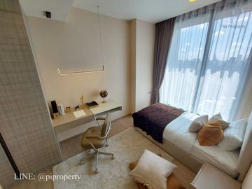 Homy and luxury 2 bedrooms unit for rent in the top location Esse Asoke. Well designed with high-level visions. BTS and MRT systems accessing. 最高のロケーシ