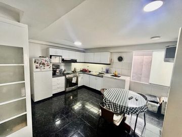 DUPLEX CON AMPLIA TERRAZA,  POCOS DPTOS.A PASOS DEL PENTAGONITO