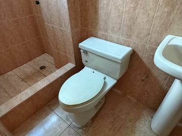 Casa de venta en Sauces 2, Uso de suelo Comercial, 3 dormitorios.