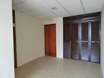 Casa de venta en Sauces 2, Uso de suelo Comercial, 3 dormitorios.
