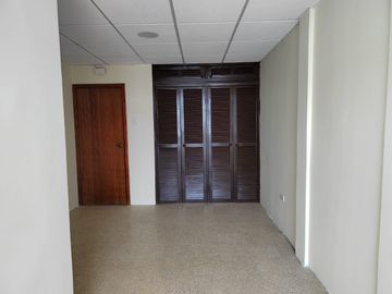 Casa de venta en Sauces 2, Uso de suelo Comercial, 3 dormitorios.