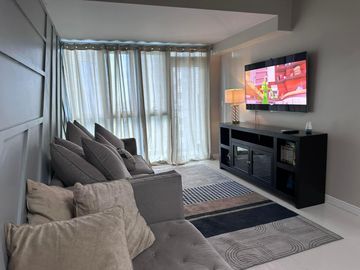 FOR SALE: Uptown Parksuites 2 - 3 Bedroom Unit, Furnished, 123.5 Sqm., 1 Parking Slot, BGC, Taguig City