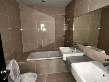 FOR SALE: Uptown Parksuites 2 - 3 Bedroom Unit, Unfurnished, 121 Sqm., 1 Parking Slot, BGC, Taguig City