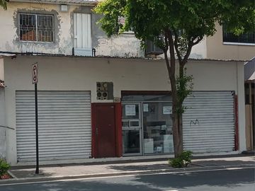 VENTA casa, barrio Orellana, calle Los Rios y L. Urdaneta,  Uso de suelo Comercial-Residencial.
