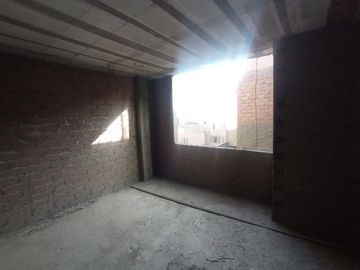 VENDO AMPLIO DEPARTAMENTO FRENTE AL PARQUE MUY CERCA DE LA AVENIDA PRINCIPAL
