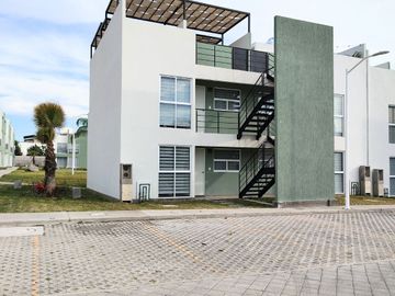 CASA EN VENTA EN RESIDENCIAL CON ALBERCA Y ROOFA GARDEN EN TLAYACAPAN, MORELOS
