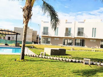 CASA EN VENTA EN RESIDENCIAL CON ALBERCA Y ROOFA GARDEN EN TLAYACAPAN, MORELOS