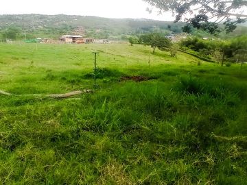 Venta de lote Finca con construcción urbana en Borrero Ayerbe, Km 30, 25.000 m2