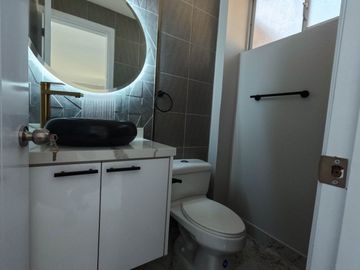 SE VENDE LINDA CASA A ESTRENAR SECTOR CASHAPAMBA – VALLE DE LOS CHILLOS