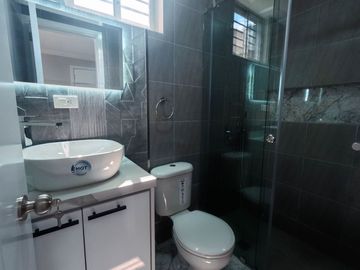 SE VENDE LINDA CASA A ESTRENAR SECTOR CASHAPAMBA – VALLE DE LOS CHILLOS