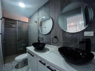 SE VENDE LINDA CASA A ESTRENAR SECTOR CASHAPAMBA – VALLE DE LOS CHILLOS