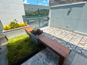 SE VENDE LINDA CASA A ESTRENAR SECTOR CASHAPAMBA – VALLE DE LOS CHILLOS
