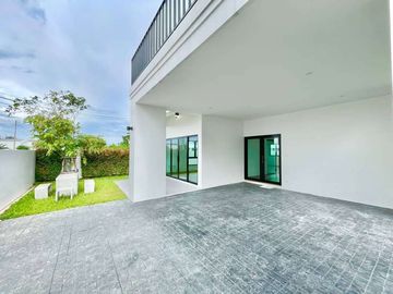 Newly built 4 bedroom house, Suthep Subdistrict, Mueang Chiang Mai District, Chiang Mai Province, near Nimmanhaemin, Chiang Mai University, Ton Payom
