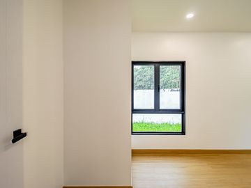 Newly built 4 bedroom house, Suthep Subdistrict, Mueang Chiang Mai District, Chiang Mai Province, near Nimmanhaemin, Chiang Mai University, Ton Payom
