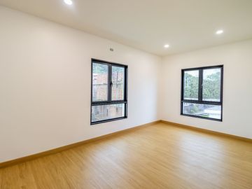 Newly built 4 bedroom house, Suthep Subdistrict, Mueang Chiang Mai District, Chiang Mai Province, near Nimmanhaemin, Chiang Mai University, Ton Payom