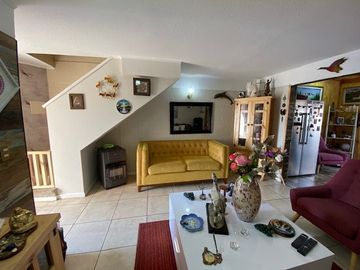 OPORTUNIDAD VENDI CASA 2 PISOS  - PADRE HURTADO