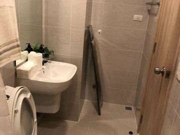 FOR SALE: Viento at Cerca 2 - Studio Bedroom Unit, Furnished, 24 Sqm., 1 Parking Slot, Alabang, Muntinlupa City