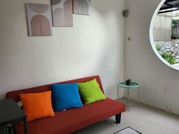 RUMAH 2 LANTAI BERGAYA JEPANG DEKAT STASIUN CILEBUT
