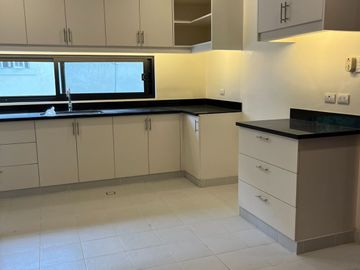 🔖FOR SALE: Brand New Three-Storey Modern House with Swimming Pool