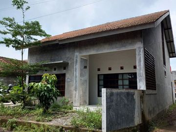 Rumah Natural, Luas dan Adem di Wedomartani