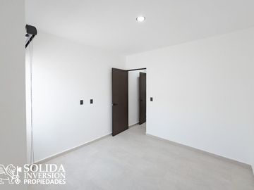 CASA DE 5 RECÁMARAS FRENTE A NUEVO VALLARTA FLAMINGOS - ENTREGA INMEDIATA