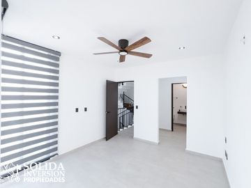 CASA DE 5 RECÁMARAS FRENTE A NUEVO VALLARTA FLAMINGOS - ENTREGA INMEDIATA