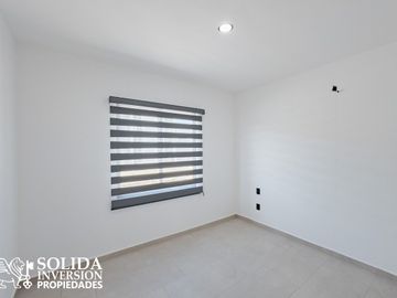 CASA DE 5 RECÁMARAS FRENTE A NUEVO VALLARTA FLAMINGOS - ENTREGA INMEDIATA
