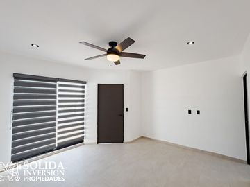 CASA DE 5 RECÁMARAS FRENTE A NUEVO VALLARTA FLAMINGOS - ENTREGA INMEDIATA