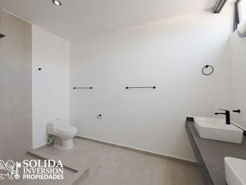 CASA DE 5 RECÁMARAS FRENTE A NUEVO VALLARTA FLAMINGOS - ENTREGA INMEDIATA