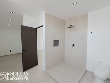 CASA DE 5 RECÁMARAS FRENTE A NUEVO VALLARTA FLAMINGOS - ENTREGA INMEDIATA