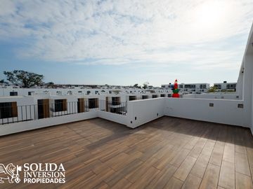 CASA DE 5 RECÁMARAS FRENTE A NUEVO VALLARTA FLAMINGOS - ENTREGA INMEDIATA