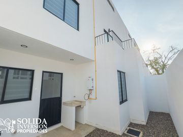 CASA DE 5 RECÁMARAS FRENTE A NUEVO VALLARTA FLAMINGOS - ENTREGA INMEDIATA