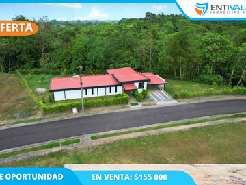 VENDO CASA MODERNA en Urbanización Privada La Toscana, en Santo Domingo