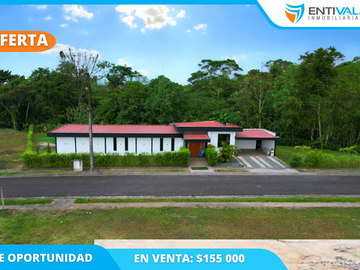 VENDO CASA MODERNA en Urbanización Privada La Toscana, en Santo Domingo