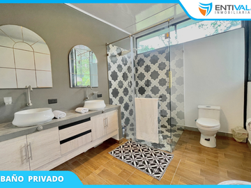 VENDO CASA MODERNA en Urbanización Privada La Toscana, en Santo Domingo