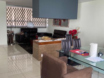 CASA EN VENTA EN PARQUE CAMPECHE, LOMAS DE ANGELÓPOLIS, PUEBLA