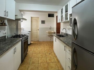 Venta De Departamento Amoblado En Primer Piso Elevado San Borja