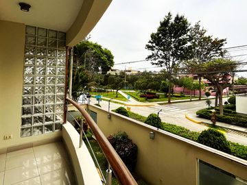 Venta De Departamento Amoblado En Primer Piso Elevado San Borja