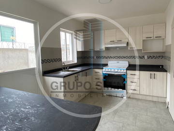 CASA EN VENTA EN FRACCIONAMIENTO BOSQUES DE SAN JUAN