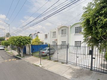 CASA EN VENTA EN VENCEREMOS, QRO. NO SE ACEPTAN CREDITOS